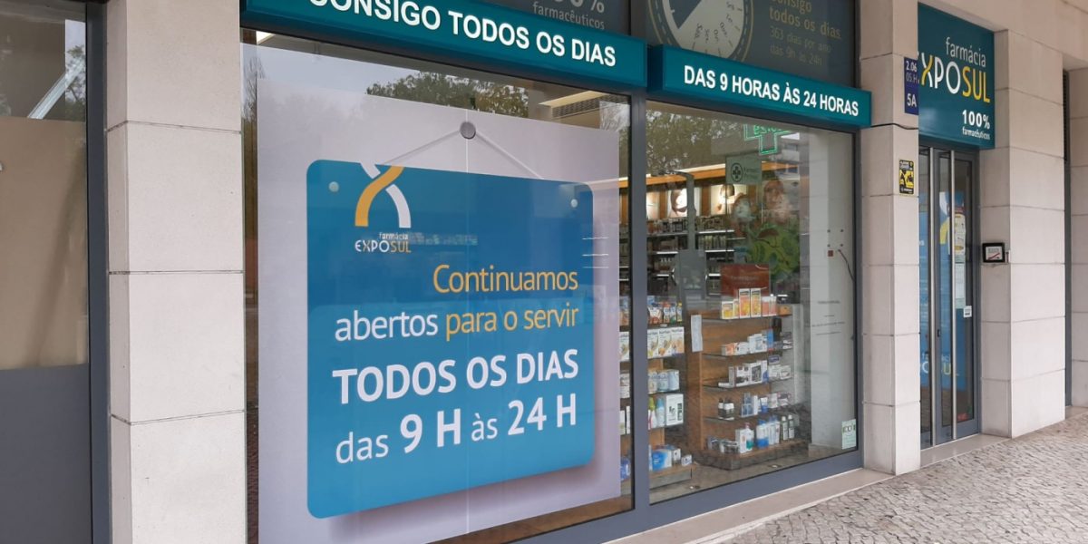 montra-farmacia_2-1400x800